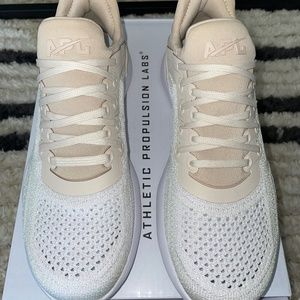 APL TrechLoom Tracer Training/ Athletic shoes